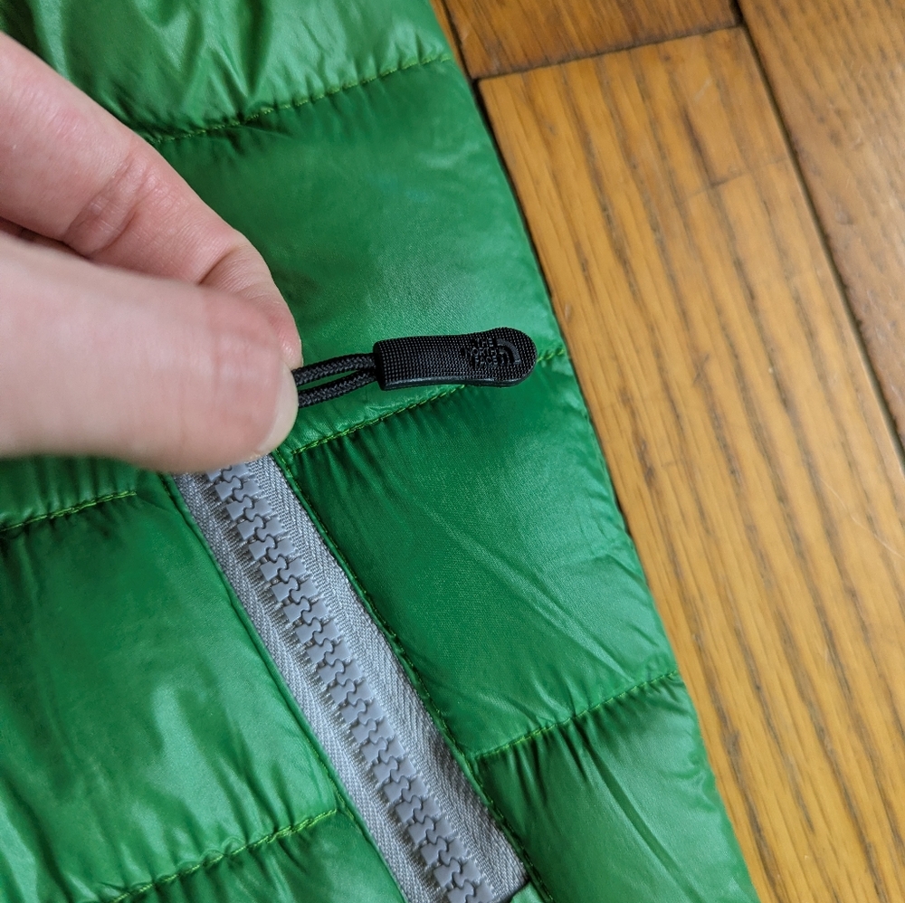 The North Face Summit Series Green Hooded Puffer Vest 110 (4-5 Approximately) - Picture 2 of 8